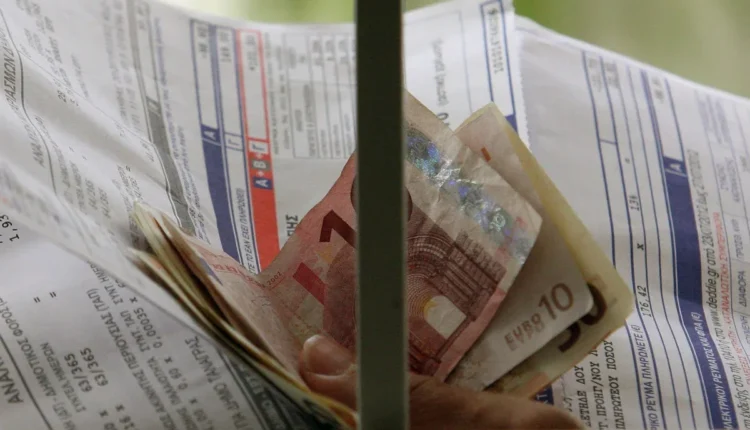 Στέγη-και-ρεύμα-αδειάζουν-τους-οικογενειακούς-προϋπολογισμούς-πιο-γρήγορα-από-τα-σούπερ-μάρκετ