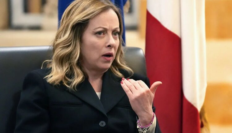 Η-Μελόνι-στηρίζει-Σαλβίνι:-Αδιανόητο-να-κινδυνεύει-να-καταδικαστεί-επειδή-υπερασπίστηκε-τα-σύνορα