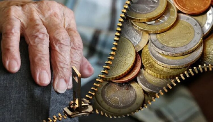 Κι-όμως-θα-μειωθούν-οι-συντάξεις-παρά-τις-υποσχέσεις-Μητσοτάκη-–-Αναλυτικά-παραδείγματα