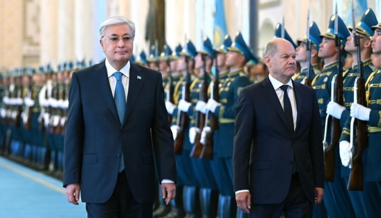 Μήνυμα-στην-Γερμανία-–-Ο-Σολτς-πήγε-στο-Καζακστάν-και-κατάλαβε-τι-θα-συμβεί-με-την-Ρωσία