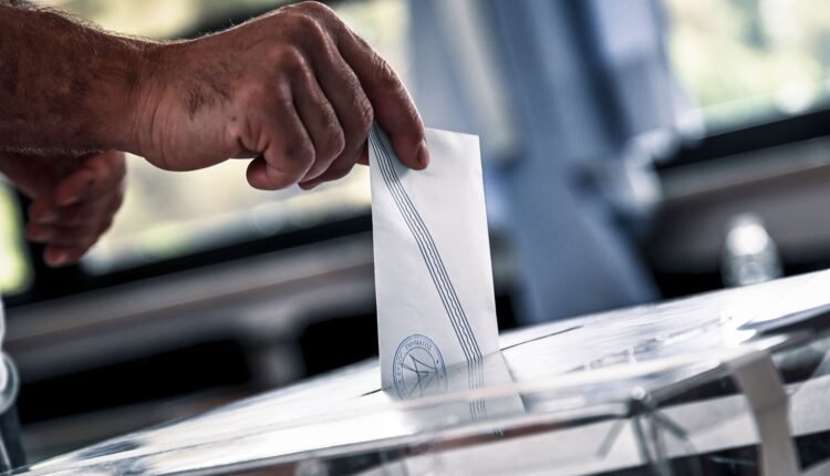 Ανατροπές-από-τη-νέα-δημοσκόπηση-της-mrb-–-Τα-πρόσωπα-που-έχουν-προβάδισμα-σε-ΣΥΡΙΖΑ-και-ΠΑΣΟΚ