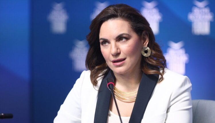 Η-υπουργός-Τουρισμού-Όλγα-Κεφαλογιάννη-ξόδεψε-100.000-e-από-τα-λεφτά-των-φορολογουμένων-για-να-ανακαινίσει-το-γραφείο-της!