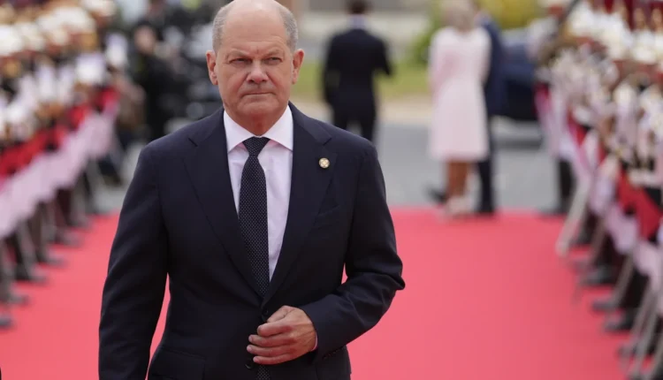 Αντίστροφη-μέτρηση-για-τον-Σολτς-–-Στην-έξοδο-αν-χάσει-σήμερα-στις-εκλογές