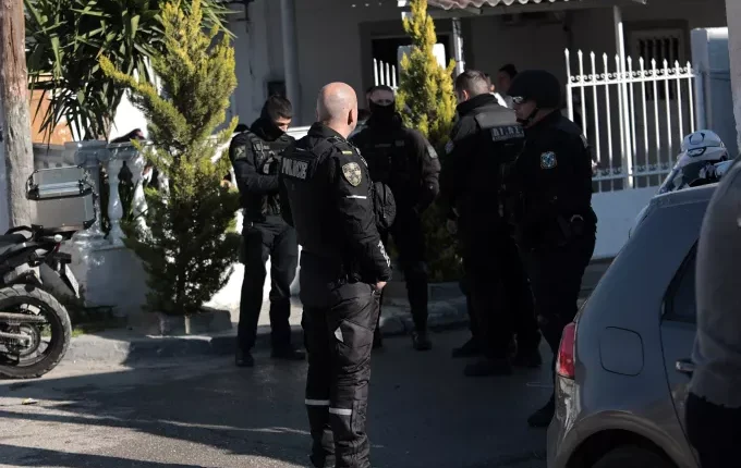 Σε-εξέλιξη-επιχείρηση-της-αστυνομίας-για-την-εξάρθρωση-σπείρας-που-είχε-ρημάξει-πάνω-από-100-σπίτια