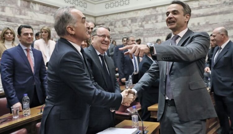 Διεγράφη-από-την-ΚΟ-της-Νέας-Δημοκρατίας-ο-Μάριος-Σαλμάς-:-Δεν-παραδίδω-την-έδρα-μου!