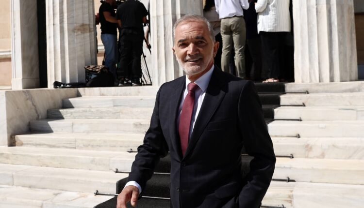 Μ.Σαλμάς:-«Τιμή-μου-να-με-διαγράφει-ο-Μητσοτάκης-επειδή-μίλησα-για-τα-κόκκινα-δάνεια»-(ΒΙΝΤΕΟ)