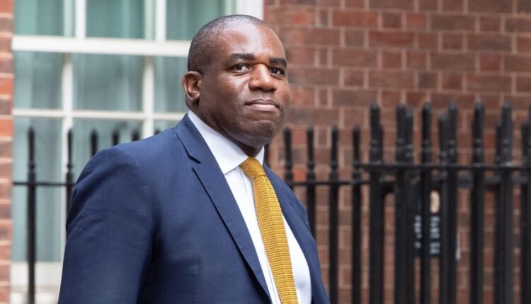 Βρετανός-ΥΠΕΞ-για-Β.Πούτιν-και-Ρωσία:-«Είσαι-ένας-ιδιοκτήτης-σκλάβων-που-διοικεί-ένα-κράτος-μαφίας»