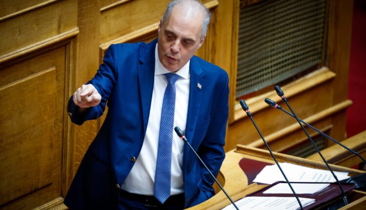 Βελόπουλος-σε-βουλευτές-ΝΔ:-«Ρίξτε-τον-Μητσοτάκη-γιατί-θα-έχετε-πρόβλημα»