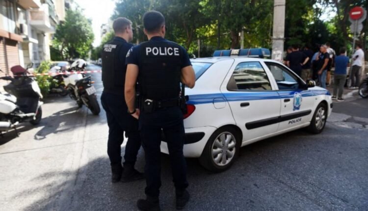 Κολωνός:-Πυροβολισμοί-με-έναν-τραυματία-για-προσωπικές-διαφορές-(vid)