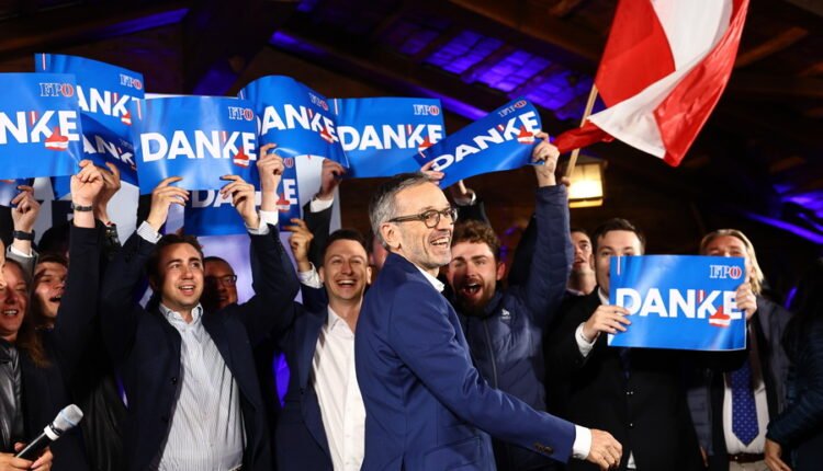 Θρίαμβος-της-Εθνικής-Δεξιάς-στην-Αυστρία!-«Ισοδυναμεί-με-πολιτικό-σεισμό»,-γράφεται