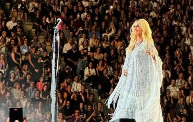 Βούλιαξε-το-Παναθηναϊκό-Στάδιο:-Πάνω-από-60.000-κόσμος-στη-συναυλία-της-Βίσση