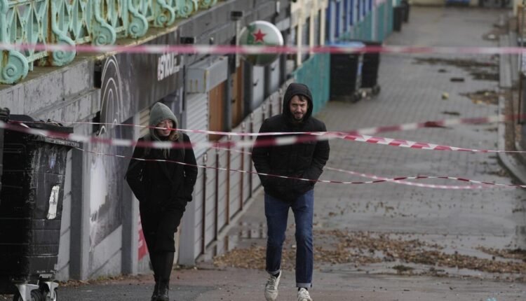 ΜΙ5:-Για-τις-διαδηλώσεις-στους-δρόμους-της-Αγγλίας-φταίει-η…-Ρωσία