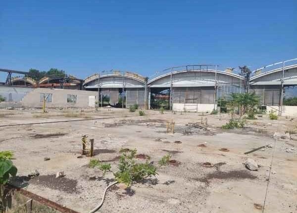 ΣΕΒΑΘ:-Στο-σφυρί-το-πάλαι-ποτέ-ισχυρό-εργοστάσιο-της-βιομηχανικής-ντομάτας