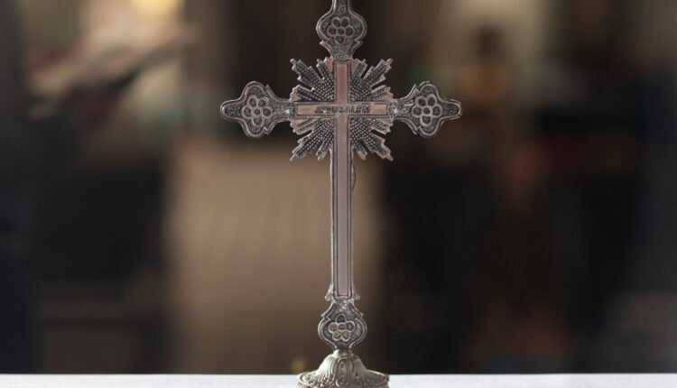 Ιστορική-επίσκεψη-στον-Πάπα-και-ΣΧΕΔΙΟ-για-την-Ιερουσαλήμ,-ενώ-οι-βόμβες-πέφτουν!