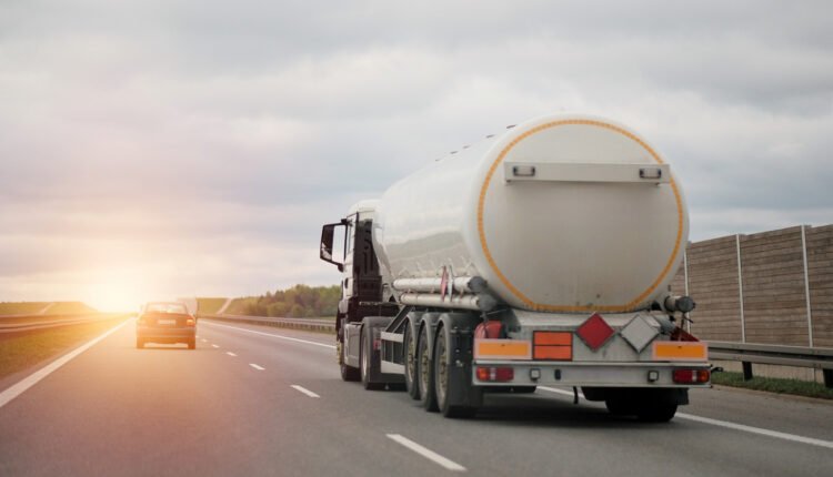 Νοθεία-στα-πρατήρια-υγρών-καυσίμων-με-την-κυβέρνηση-απλό-παρατηρητή