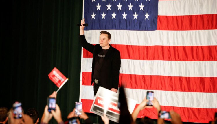 Μασκ:-Στο-φως-οι-μυστικές-επαφές-με-τον-Πούτιν