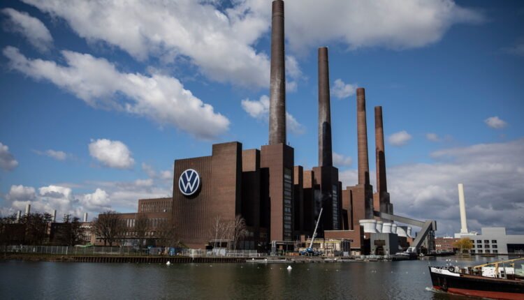 volkswagen:-Ένα-βήμα-πριν-από-τριπλό-λουκέτο-σε-εργοστάσια-στη-Γερμανία
