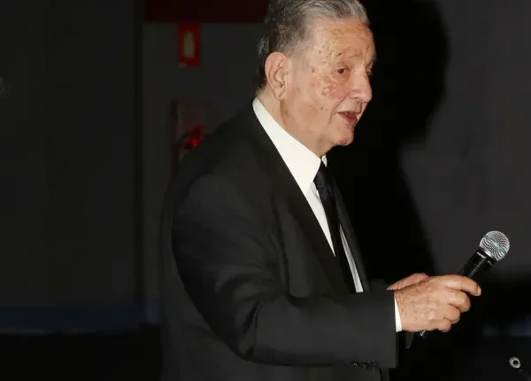 Πέθανε-ο-σπουδαίος-κινηματογραφιστής-Αντώνης-Καρατζόπουλος