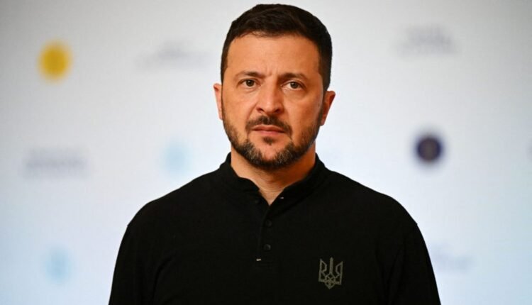 Όταν-οι-Ουκρανοί-μαχητές-του-Ζελένσκι-έκαιγαν-δημοσίως-ομοίωμα-του-Ντόναλντ-Τραμπ-σε-βίντεο…