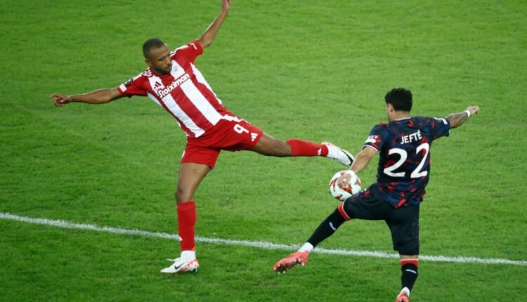 Ολυμπιακός-Ρέιντζερς:-Έμεινε-στον-ένα-βαθμό-πληρώνοντας-τα-λάθη-του