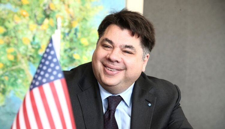 Πρωτοφανές-–-Ο-πρέσβης-των-ΗΠΑ-Τσούνης-λάμβανε-2-εκατ.-ετησίως-από-εφοπλιστές;-–-Ο-Τrump-δεν-ξαναβάζει-ελληνοαμερικάνο