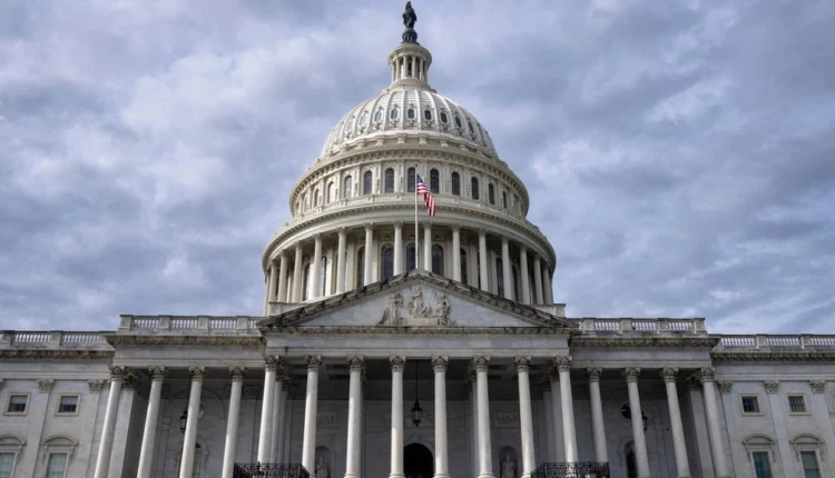 Το-Κογκρέσο-πραγματοποίησε-ακρόαση-για-τα…-ufo-–-Εξέτασε-βίντεο-που-δείχνει-λευκή-σφαίρα-να-βγαίνει-από-τον-ωκεανό!