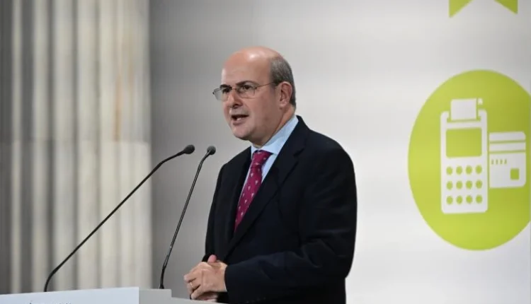 Νωρίτερα-από-το-2027-θα-πέσει-στο-9%-το-κενό-του-ΦΠΑ