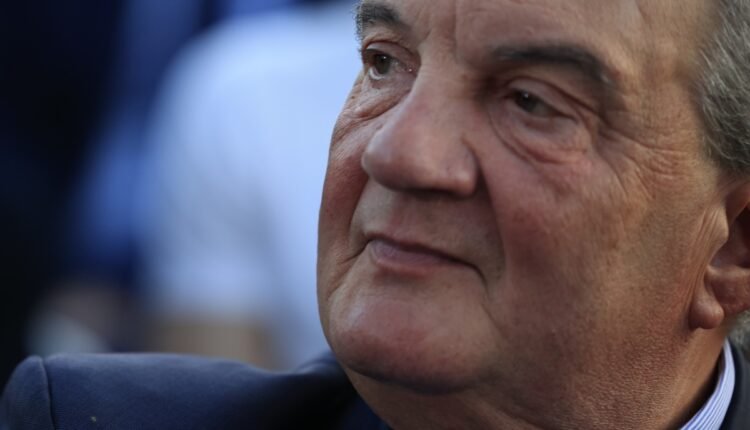 Στάση-αναμονής-για-Καραμανλή-στο-Μαξίμου:-Θα-μιλήσει-για-εθνικά-και-woke-ατζέντα