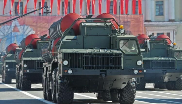 Κατέφτασε-στην-Βόρεια-Κορέα-το-«δωράκι»-του-Πούτιν-στον-Κιμ-για-τους-10-χιλιάδες-στρατιώτες