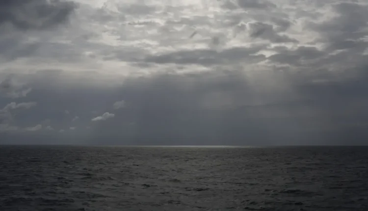 Αίγυπτος:-17-άνθρωποι-αγνοούνται-από-το-ναυάγιο-τουριστικού-σκάφους-στην-Ερυθρά-Θάλασσα