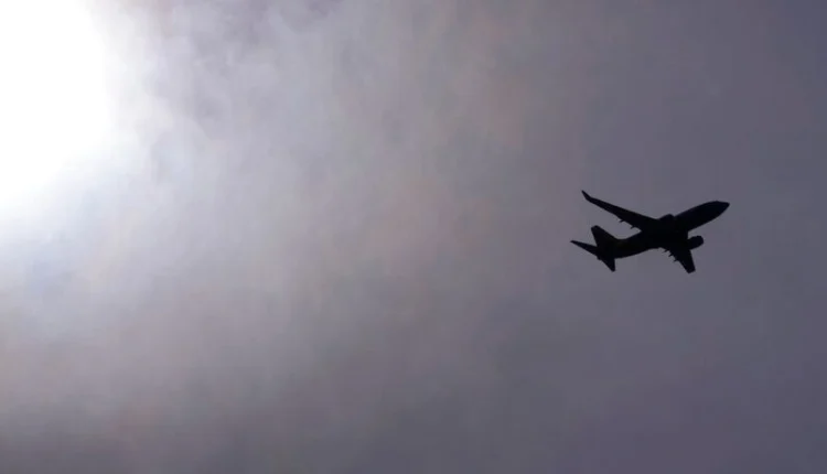 Ανώμαλη-προσγείωση-αεροσκάφους-στην-Καλιφόρνια-–-Η-στιγμή-του-ατυχήματος