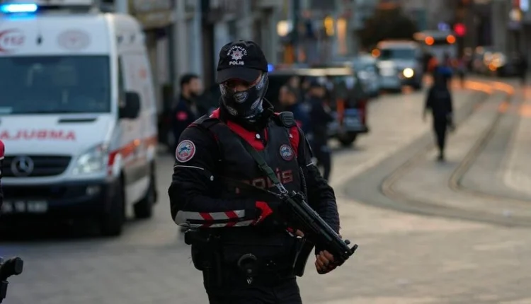 Τουρκία:-Περισσότερες-από-230-συλλήψεις-για-τρομοκρατία,-ανάμεσά-τους-και-12-δημοσιογράφοι