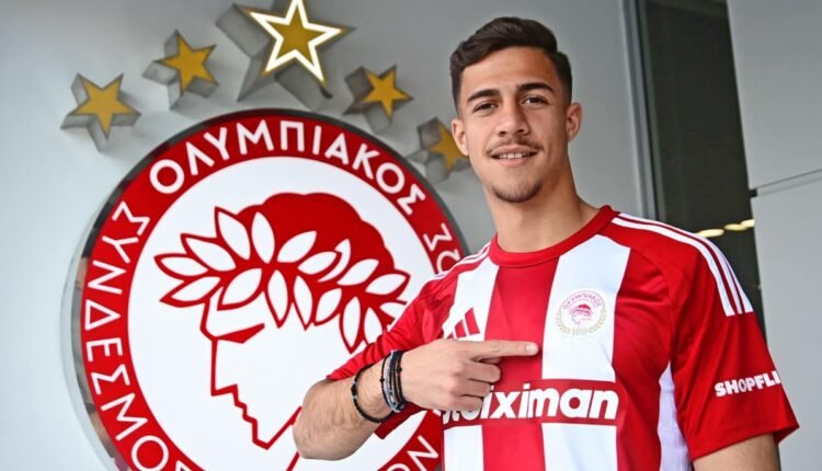 Ολυμπιακός:-Ανανέωσε-ο-Μπάμπης-Κωστούλας