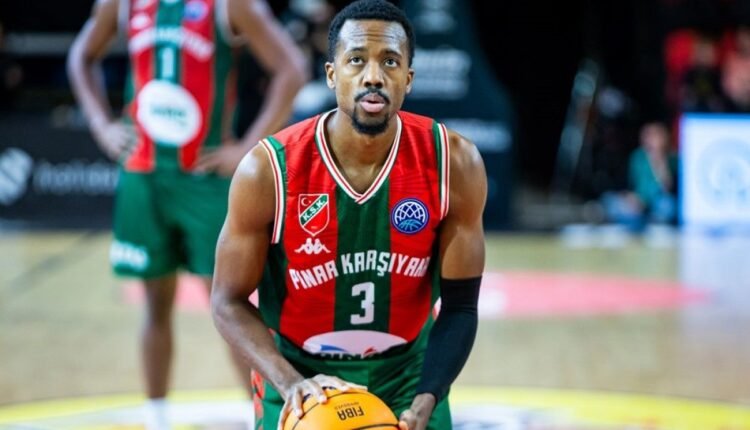 Ευρωλίγκα:-Στη-Φενέρμπαχτσε-ο-Έρικ-ΜακΚόλουμ