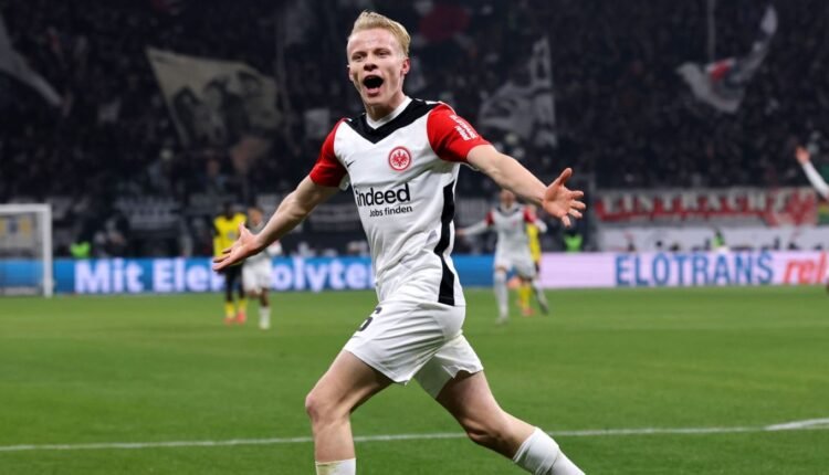 bundesliga:-Νίκησε-τη-Ντόρτμουντ-η-Φρανκφούρτη