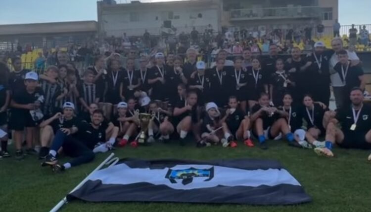 Ποδόσφαιρο-Γυναικών:-Πρωταθλήτρια-Ελλάδας-Κ17-η-Αγία-Παρασκευή