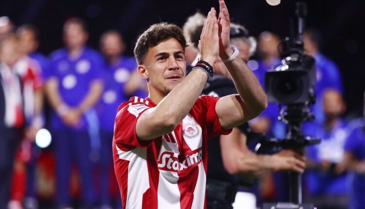 Το-αποχαιρετιστήριο-μήνυμα-του-Μπάμπη-Κωστούλα-στον-κόσμο-του-Ολυμπιακού