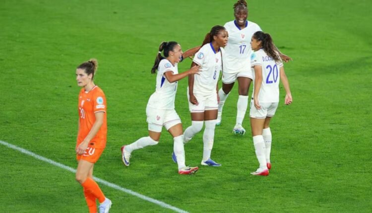 women’s-euro-2025:-«3-στα-3»-για-τη-Γαλλία,-πέρασε-με-εξάρα-η-Αγγλία