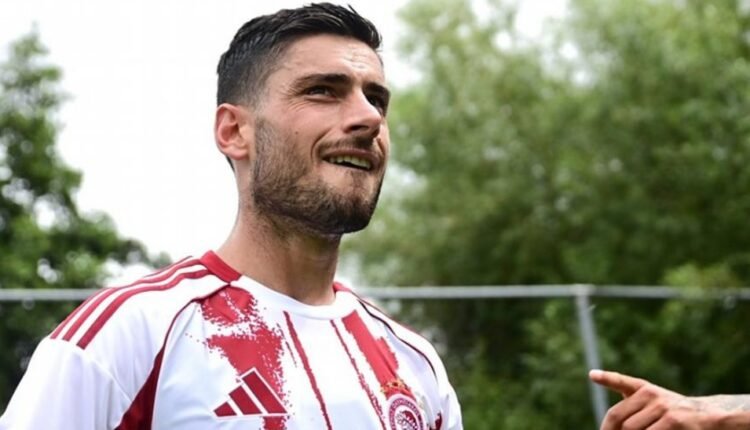 Κοντά-στην-Αλ-Καλίτζ-ο-Γιώργος-Μασούρας