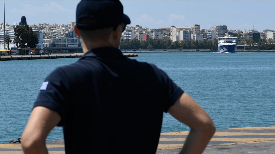 Νεκρή-γυναίκα-αγνώστων-στοιχείων-στο-λιμάνι-του-Πειραιά