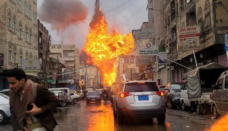 Τουλάχιστον-6-νεκροί-και-σχεδόν-90-τραυματίες-στους-βομβαρδισμούς-του-Ισραήλ-στην-Υεμένη