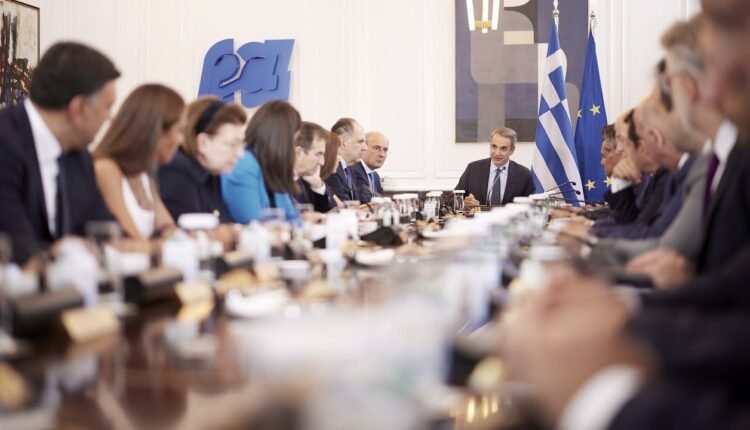 Κ.-Μητσοτάκης:-Θεμέλιο-της-κοινωνικής-πολιτικής-είναι-η-οικονομική-πρόοδος