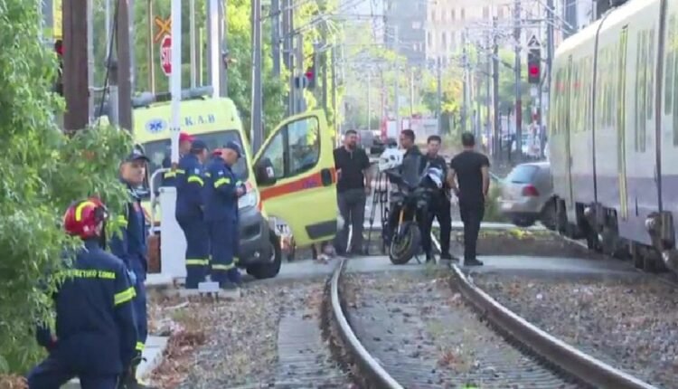 Συρμός-του-προαστιακού-παρέσυρε-και-σκότωσε-πεζό-στο-Μεταξουργείο