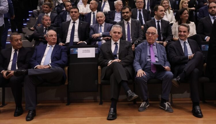 Μητσοτάκης,-Καραμανλής-στην-παρουσίαση-του-βιβλίου-του-Ευριπίδη-Στυλιανίδη