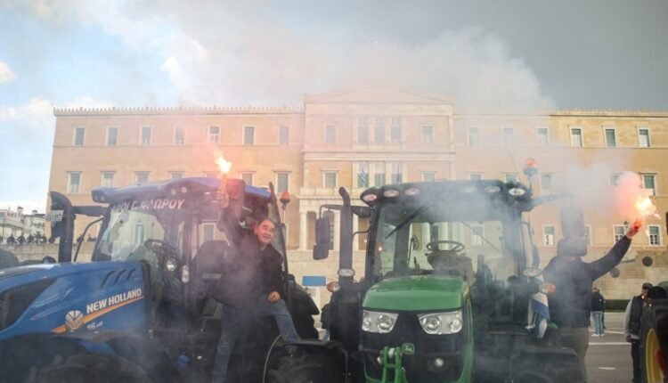 sos-προς-Μαξίμου:-«Κάντε-κάτι-για-τους-αγρότες,-θα-μας-…δείρουν!»