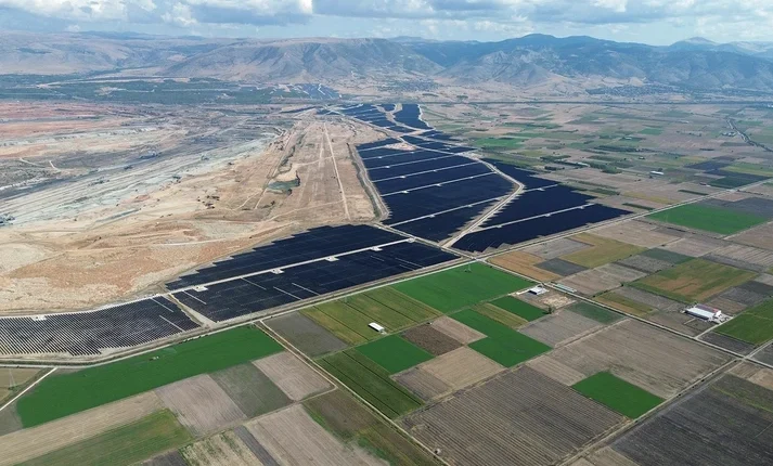 Όμιλος-ΔΕΗ:-Στο-90%-η-κατασκευή-των-φωτοβολταϊκών-ισχύος-2,13-gw-στη-Δυτική-Μακεδονία