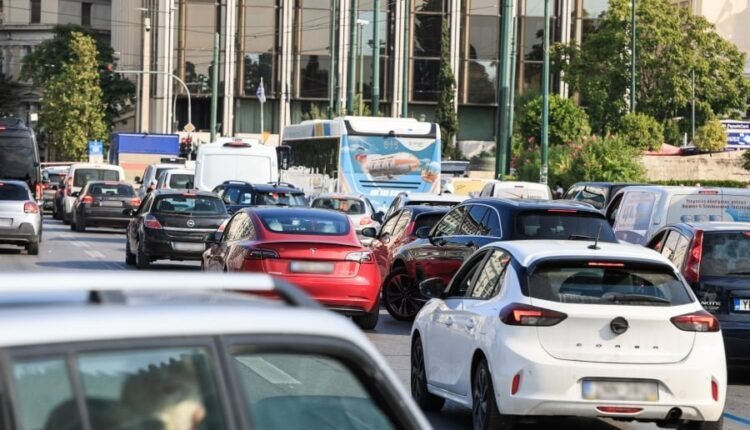 Ξεκίνησαν-τα-sms-από-την-εφορία-για-ΚΤΕΟ,-ανασφάλιστα-οχήματα-και-τέλη-κυκλοφορίας