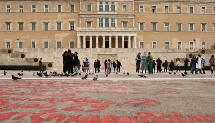 Μαρινάκης:-Τέλος-οι-συγκεντρώσεις-στον-Άγνωστο-Στρατιώτη