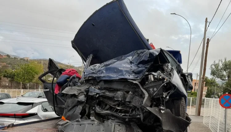 ΙΧ.-μπήκε-στο-αντίθετο-ρεύμα-και-προκάλεσε-σοκαριστικό-τροχαίο-δυστύχημα