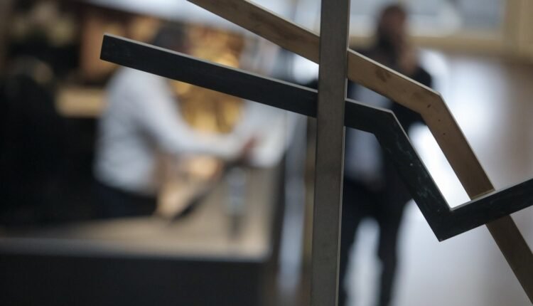 Σε-«σταυροδρόμι»-το-Χρηματιστήριο:-Από-την-υπεραπόδοση-στις-ρευστοποιήσεις